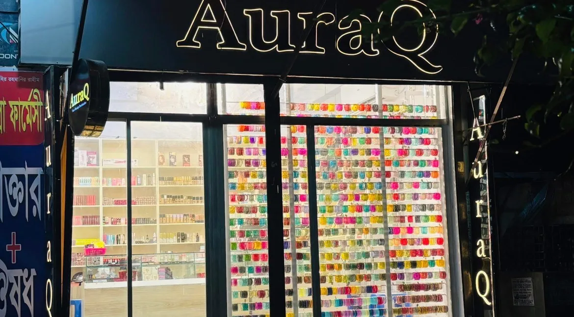 AuraQ