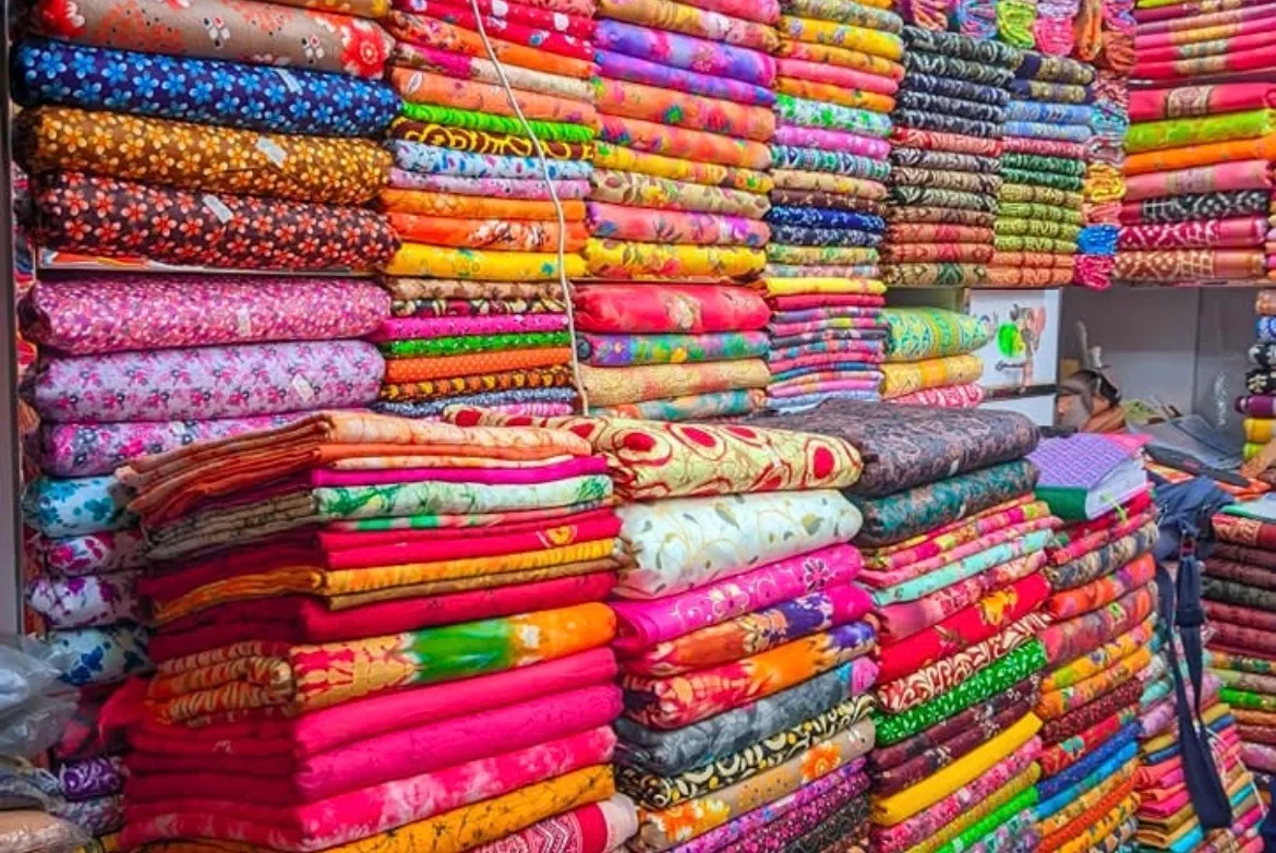 নিউ মোশাররফ বস্ত্রালয়
